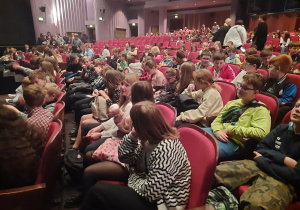 Z WIZYTĄ W TEATRZE