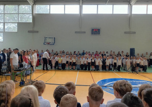 Uczniowie klas pierwszych