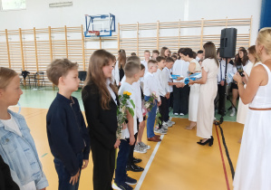 Wręczanie świadectw z wyróżnieniem uczniom kl. IVa