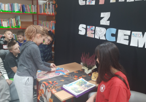 Uczniowie poznają budowę serca