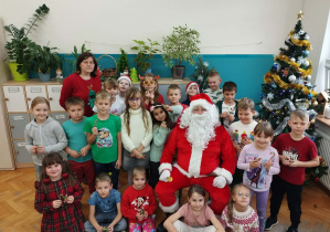 Uczniowie kl. Ib z Mikołajem